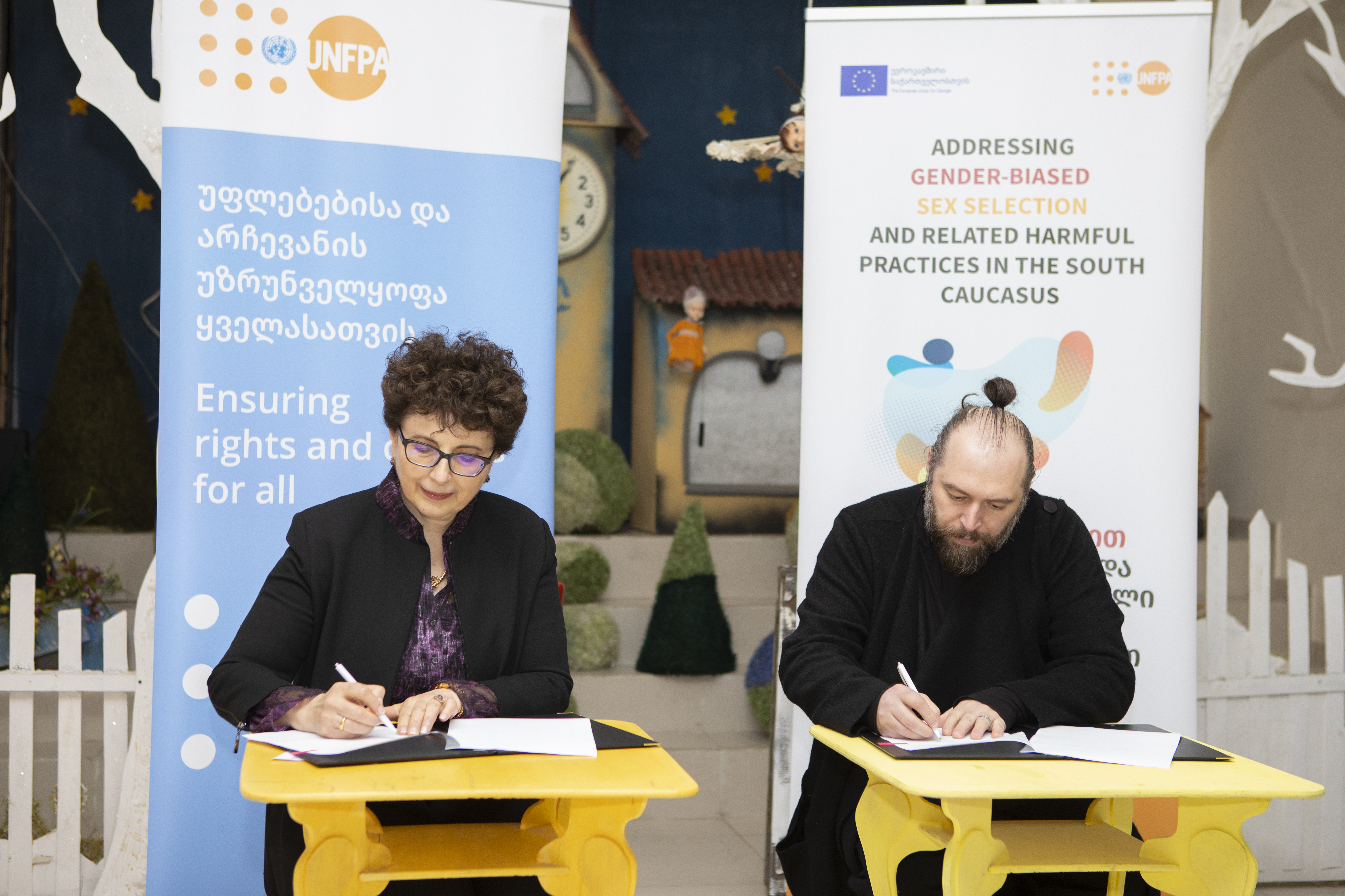 MoU signing between UNFPA Georgia CO and the Union of the National Professional Puppet Theatres of Georgia