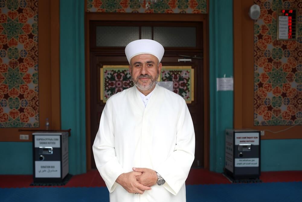 A Mufti of Georgia wearing white clothes 
