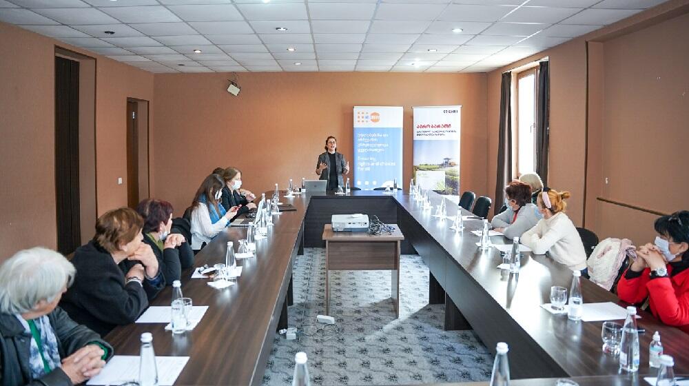 UNFPA programme officer Mariam Bandzeladze talking to rural women