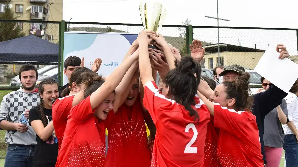 მარნეულმა მინი ფეხბურთში გოგოების ამხანაგურ შეჯიბრს უმასპინძლა